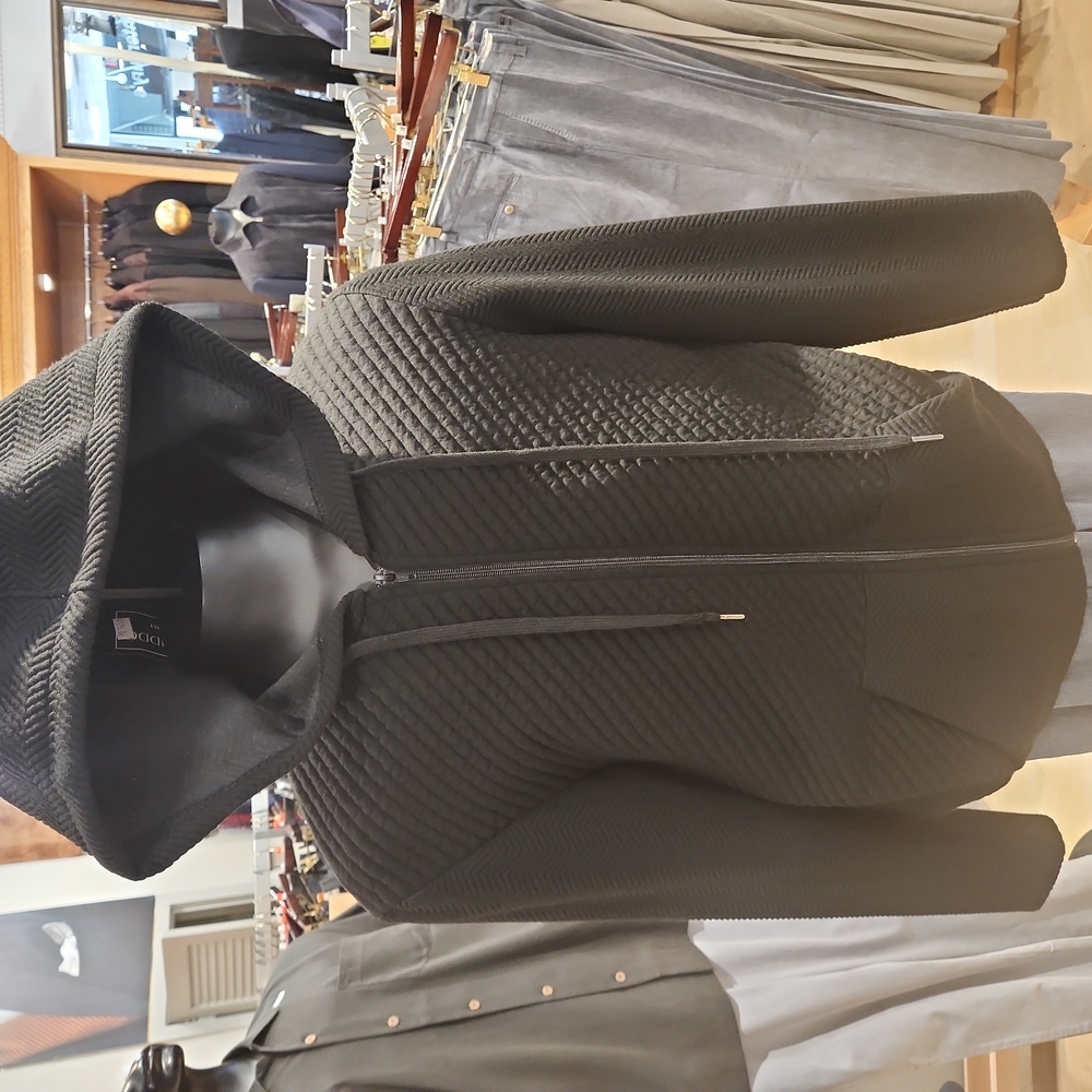 Hooded lightweight all season jacket. Made in Italy